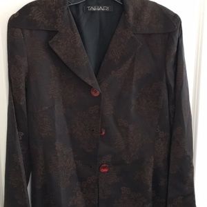 Tahari jacket in print floral pattern, worn a few times in good condition.
